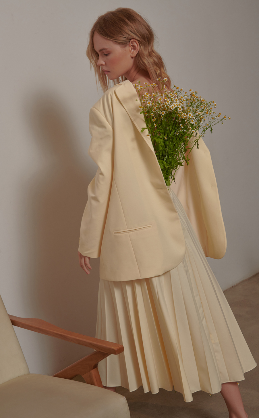LOOK 12