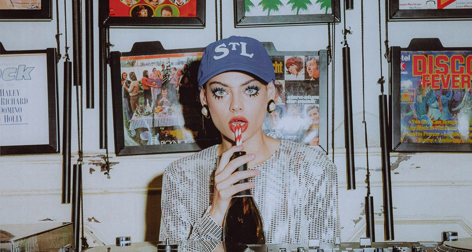 Look8
