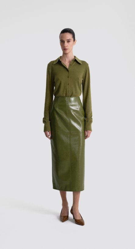 Юбка из лакированной кожи