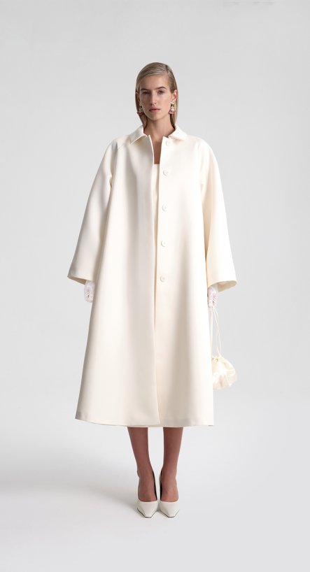 Плащ из сатина