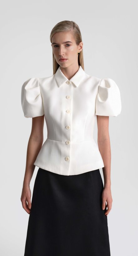 Блуза с объемными рукавами