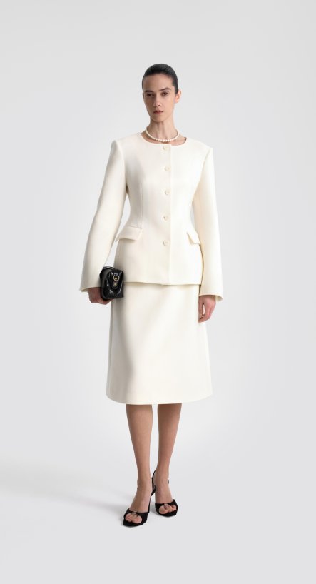 Костюм: жакет приталенный и юбка трапеция