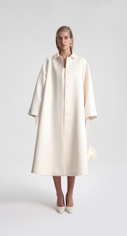 Плащ из сатина