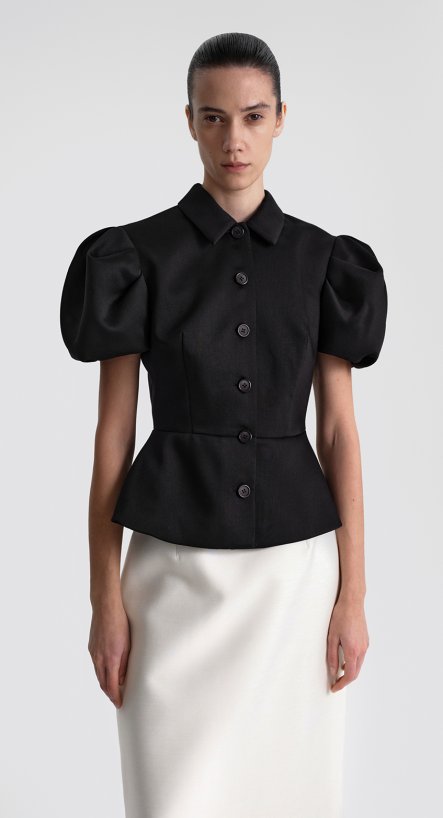 Блуза с объемными рукавами