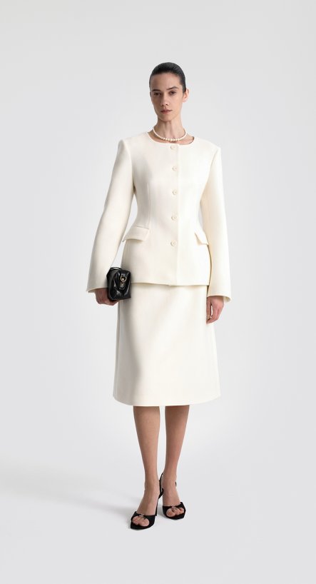 Костюм: жакет приталенный и юбка трапеция