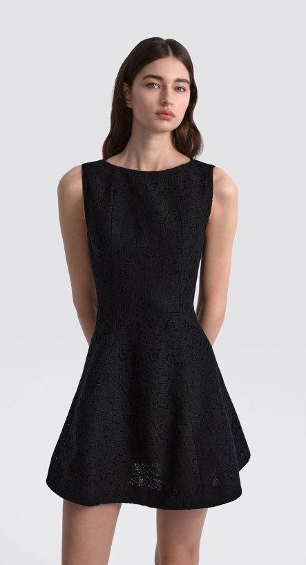 Платье мини из кружева