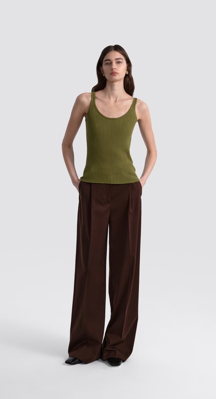 Топ на тонкиx бретелях